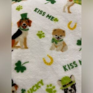 ARTISAN 34 White Fleece ST. PATRICK Throw Blanket